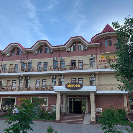 Hotel Afrosiyob Qarshi Exteriér fotografie