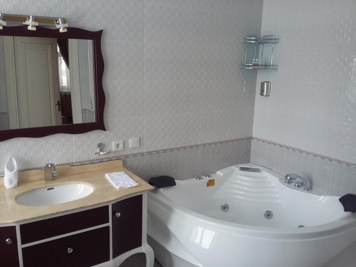 Hotel Afrosiyob Qarshi Exteriér fotografie