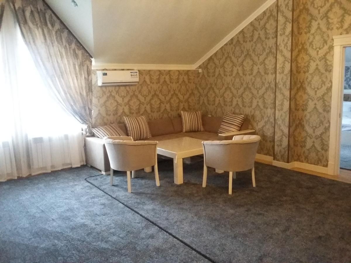 Hotel Afrosiyob Qarshi Exteriér fotografie